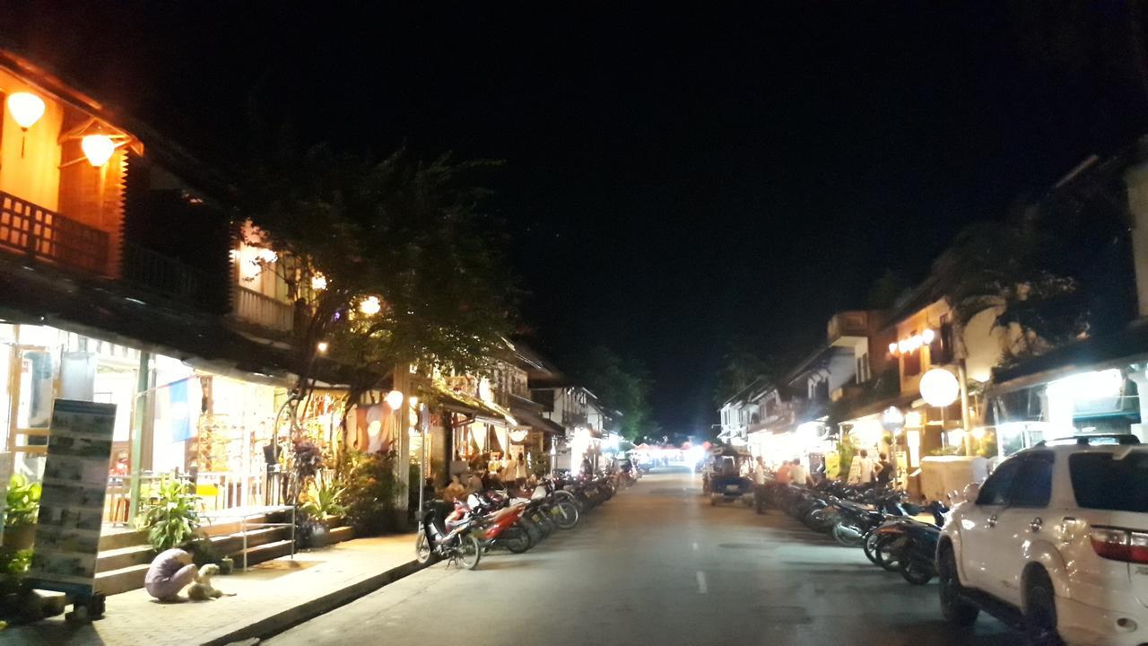 Tony Central Hostel Luang Prabang Bagian luar foto