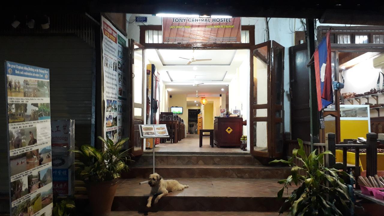 Tony Central Hostel Luang Prabang Bagian luar foto