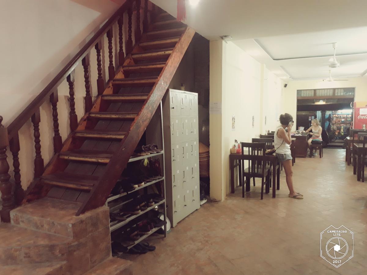 Tony Central Hostel Luang Prabang Bagian luar foto