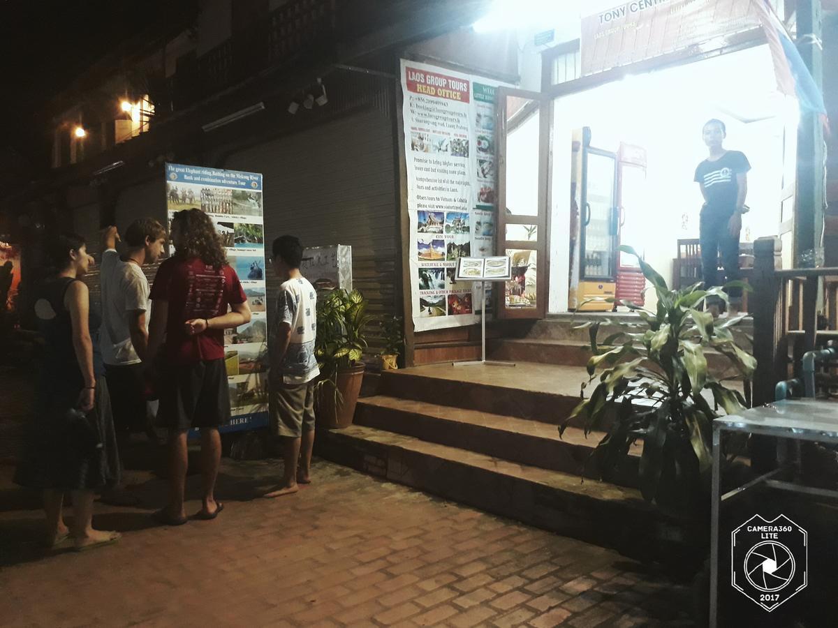 Tony Central Hostel Luang Prabang Bagian luar foto