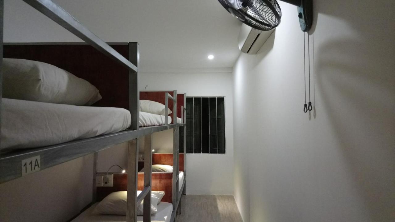 Tony Central Hostel Luang Prabang Bagian luar foto