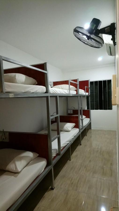 Tony Central Hostel Luang Prabang Bagian luar foto